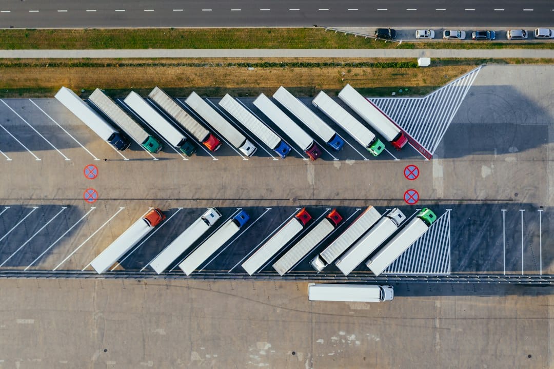 Flotte de camions professionnels | Caméra embarquée pour camion, bus et flotte : voir les véhicules à distance Flotte de camions professionnels pour transport et logistique